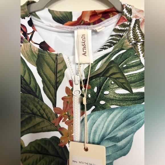 Artesands women's Into the Saltu Seraut Long Sleeve Rashguard Swimwear sz 14 NWT - Picture 4 of 7